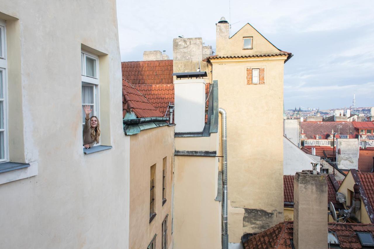 Thunovska Apartamento *