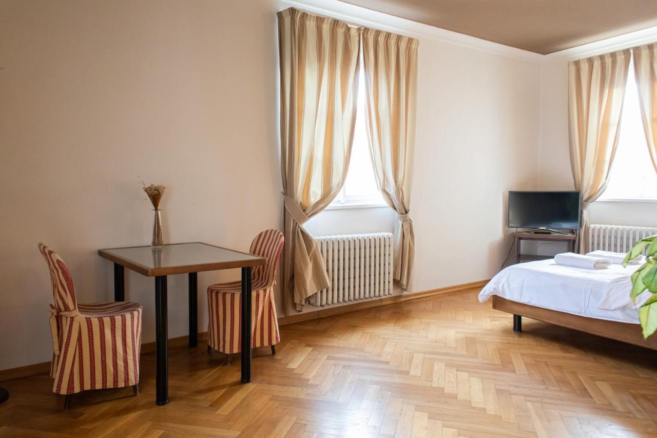 Thunovska Apartmán *